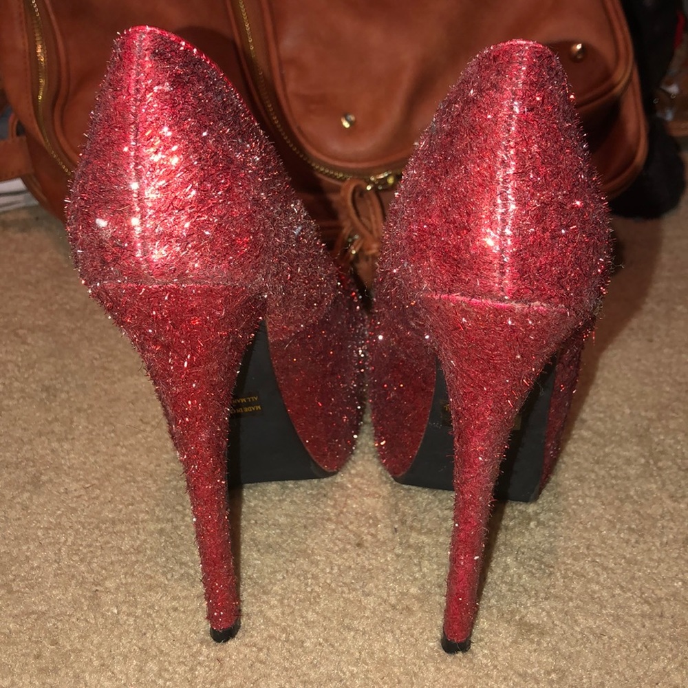 Shoes - Picture 3 of 4